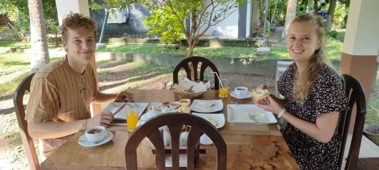 Elegant Hamlets Home Stay Chilaw Luaran gambar